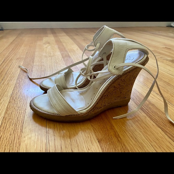 Max Azria platform sandals - Picture 3 of 5